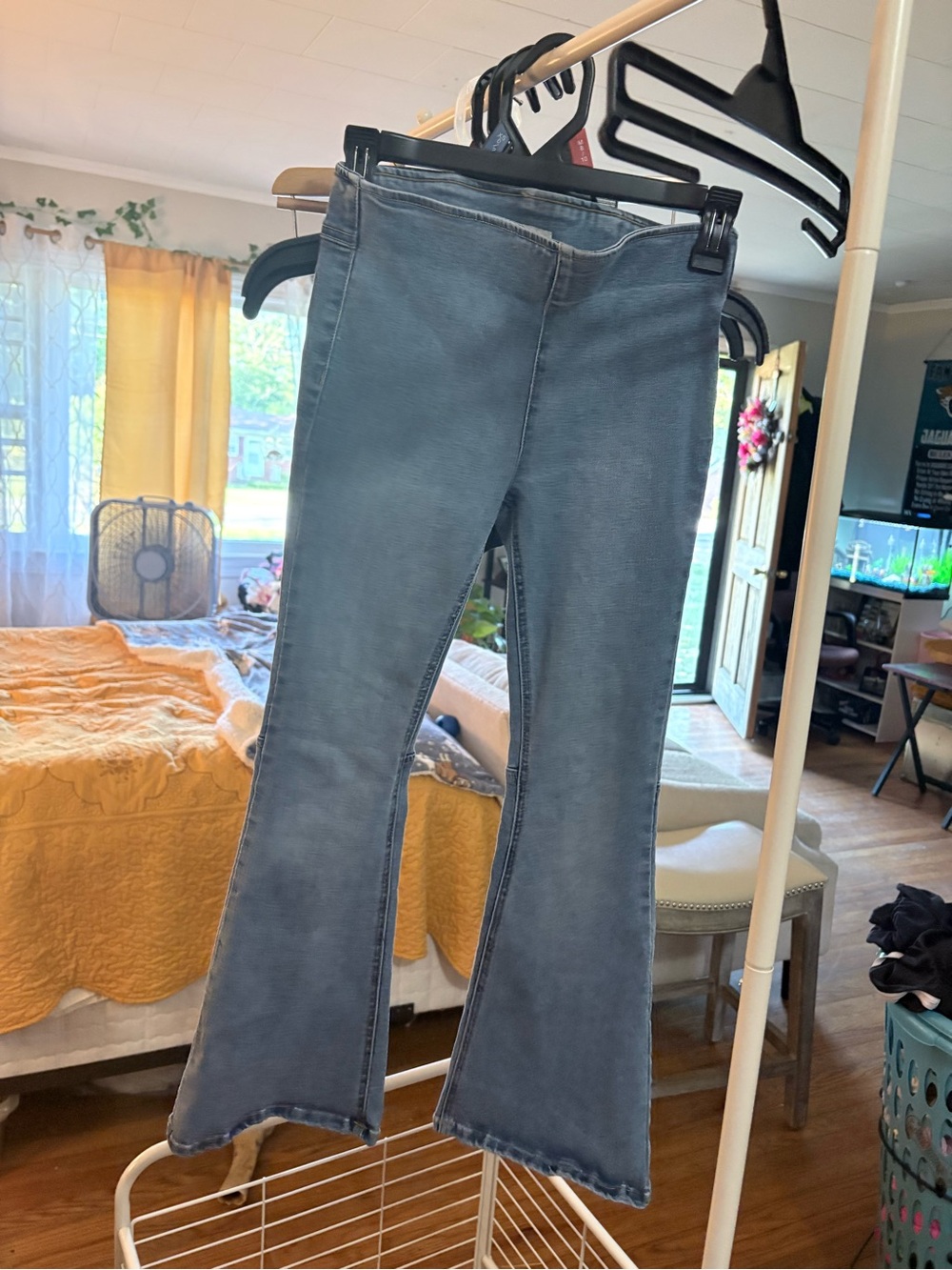 Stretch Flare Jeans in Washed Denim Blue